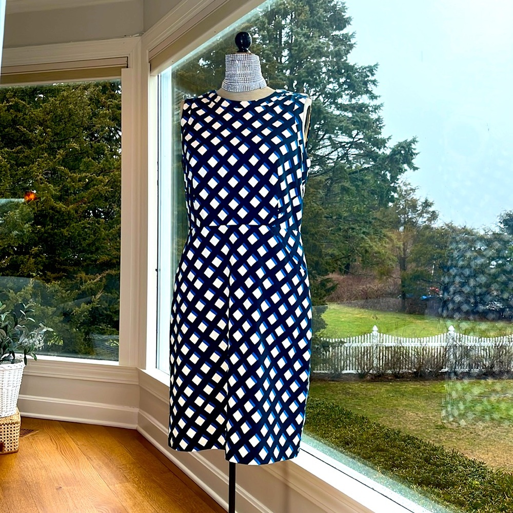 Ann Taylor Navy/ white diamond pattern sleeveless cotton dress 6 with pockets